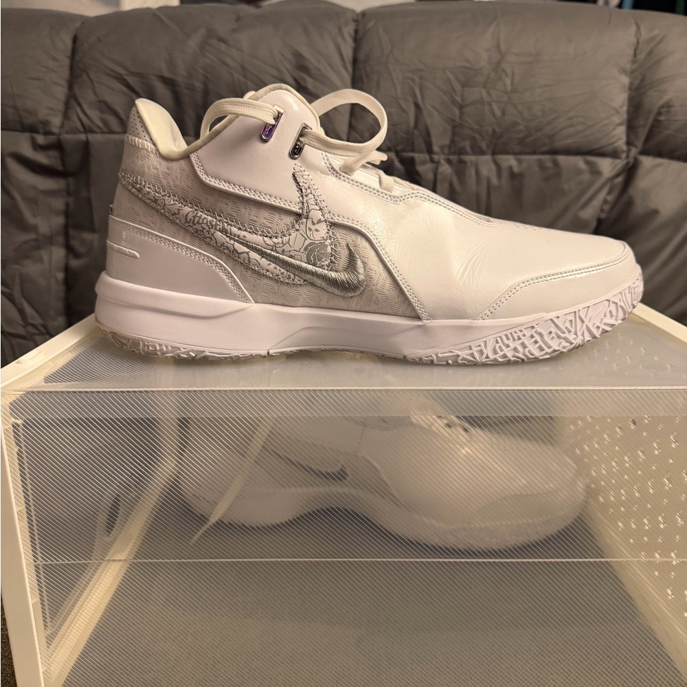 Nike Men’s Athletic Shoes - White Low-Top Trainer